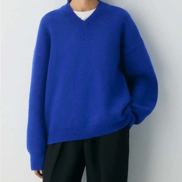 Aritzia Babaton Cinnia Sweater NWT - Picture 2 of 2